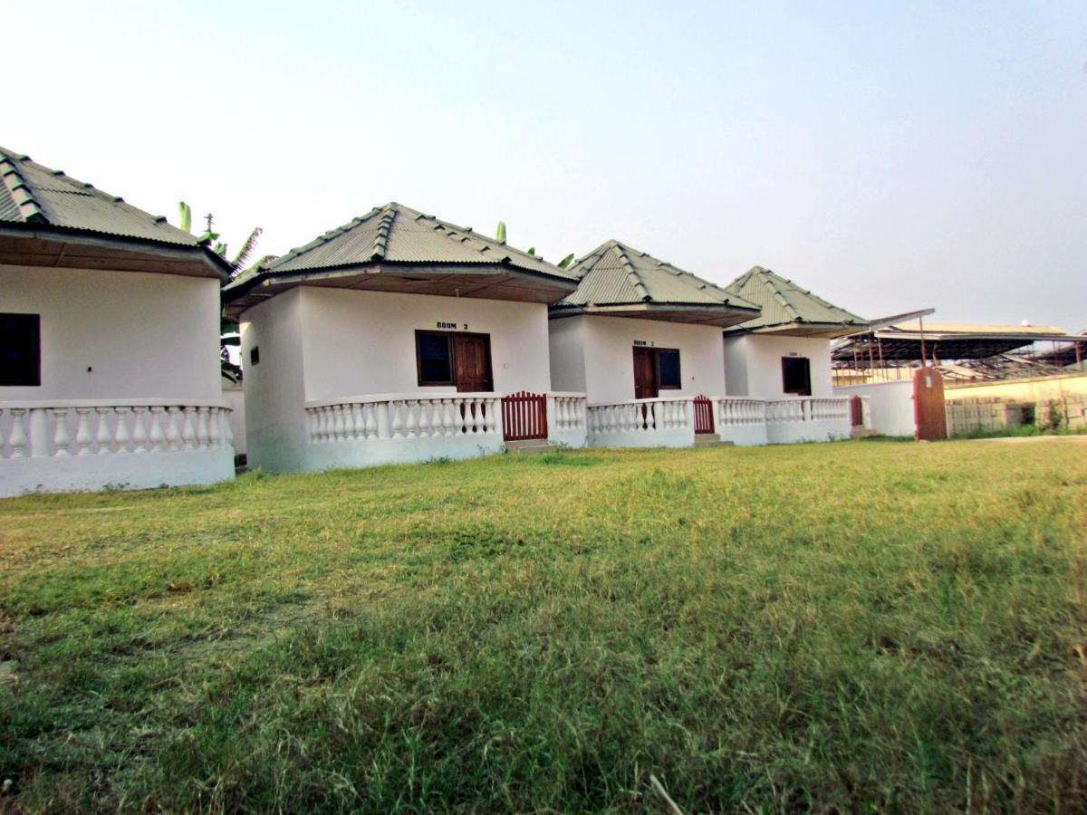 Comfort Beach Resort Biriwa Exterior foto