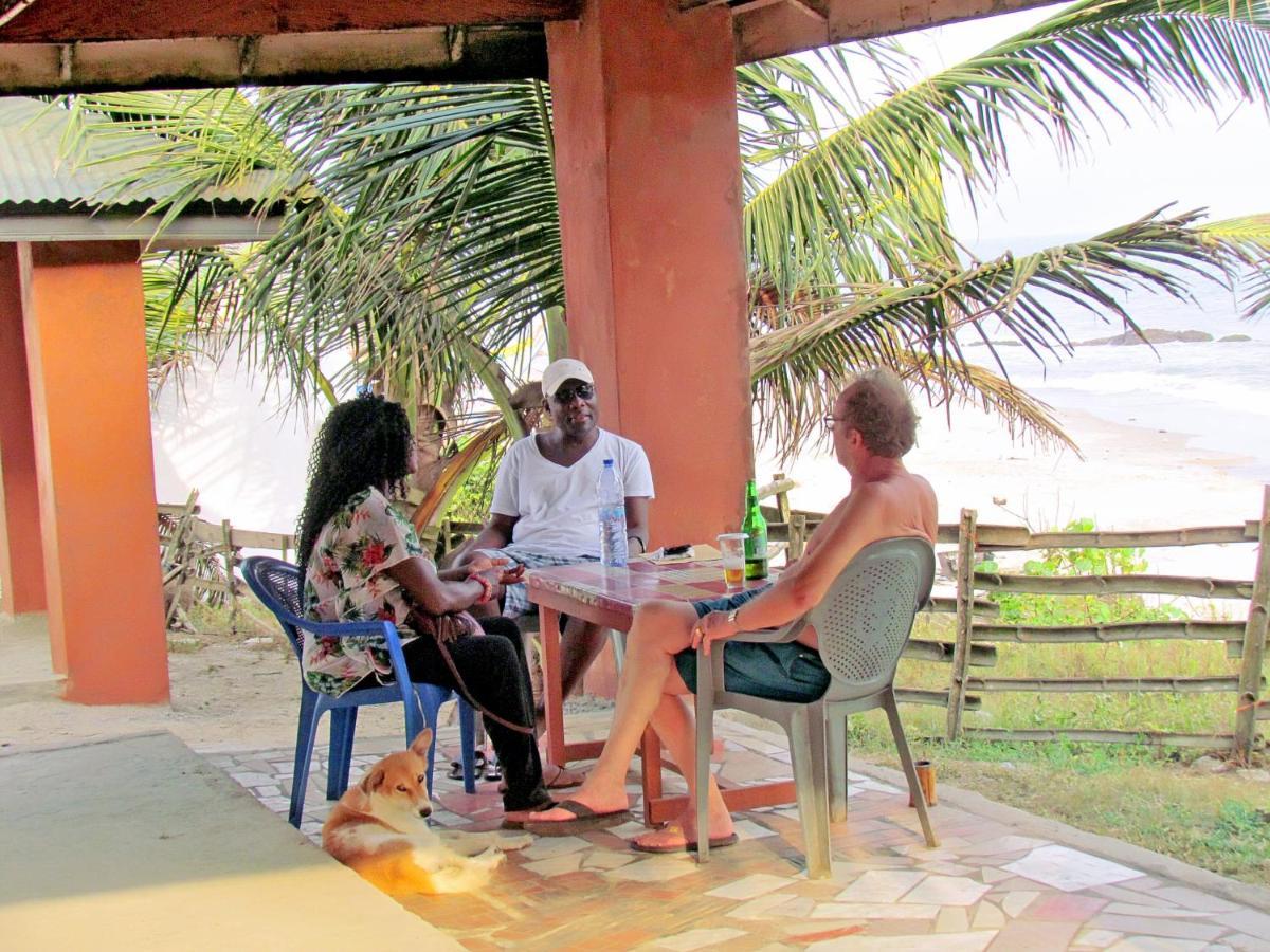 Comfort Beach Resort Biriwa Exterior foto