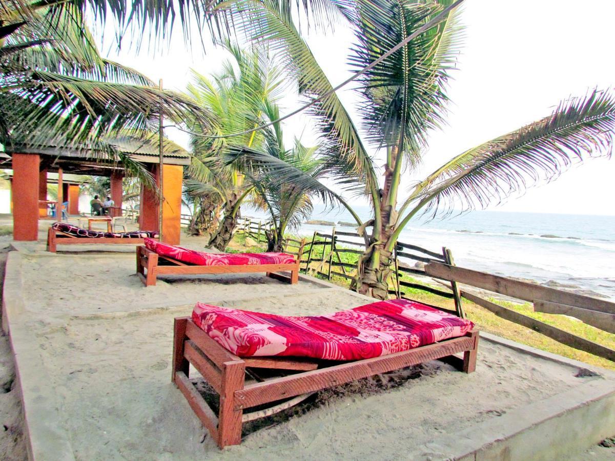 Comfort Beach Resort Biriwa Exterior foto